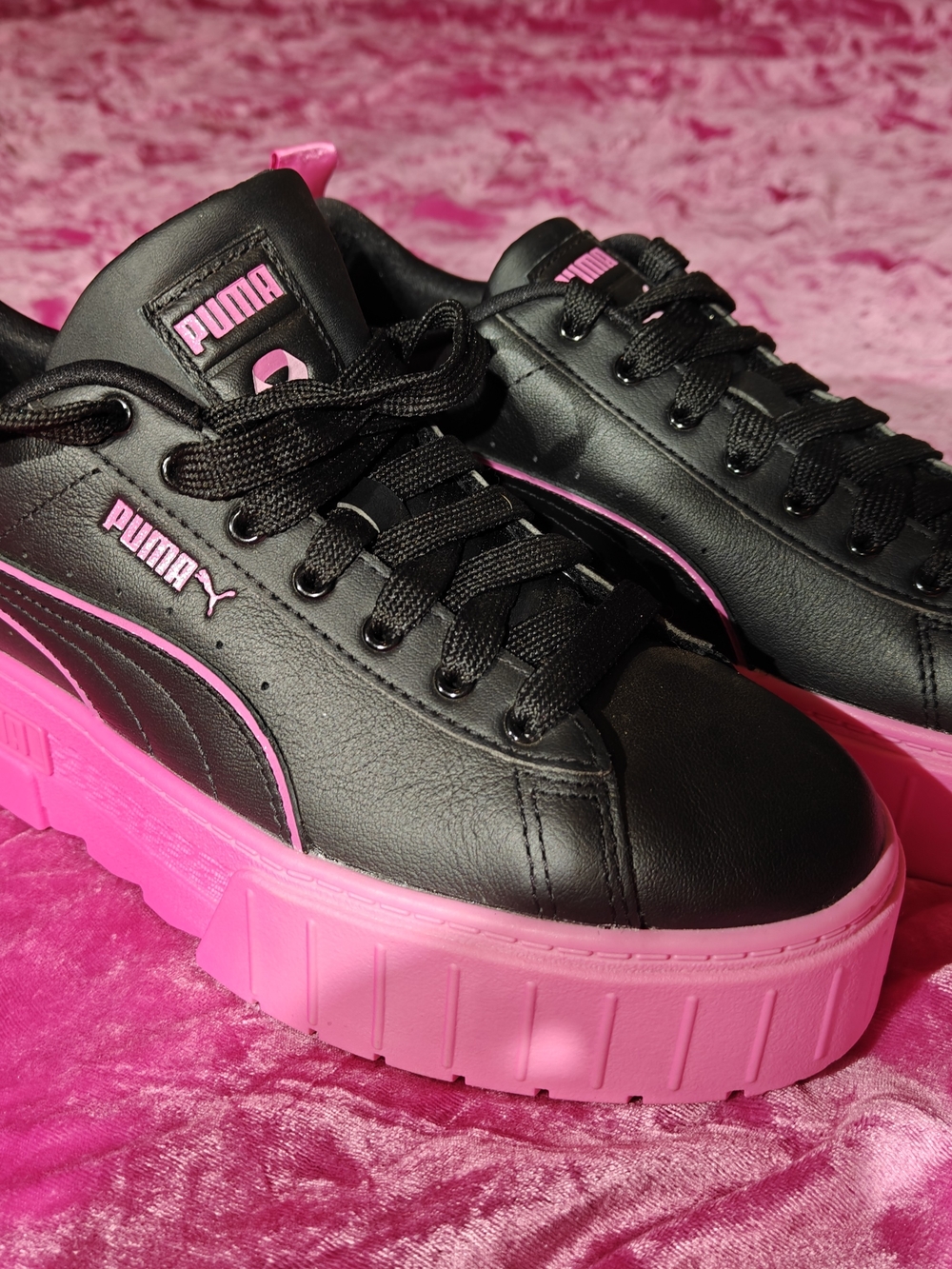 Puma Breast Cancer Leather Women's Platform Sneaker - Black/Bright Pink